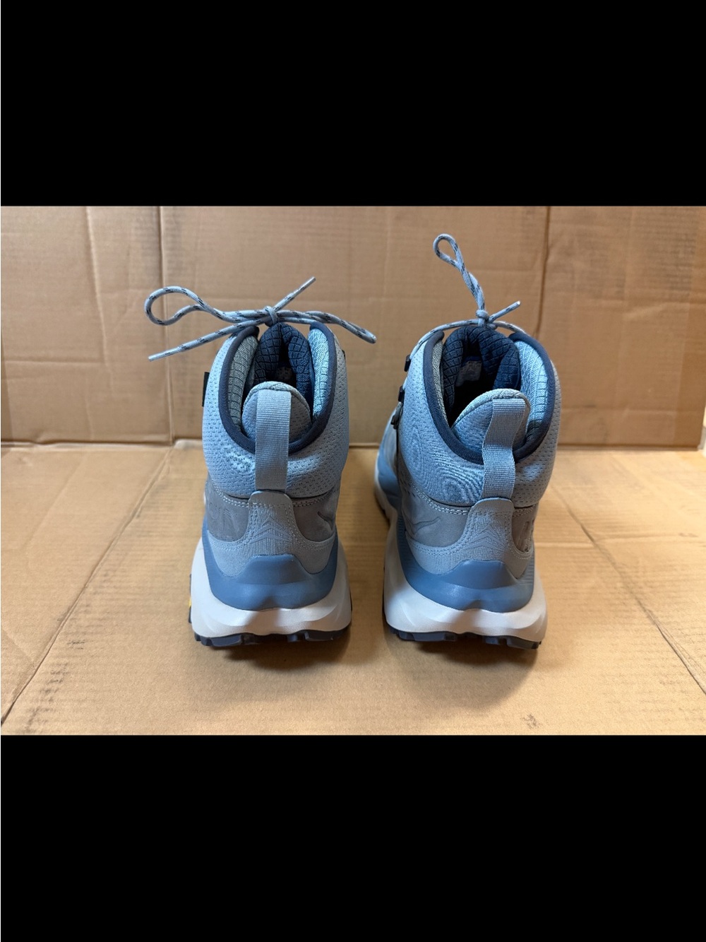 Hoka One One Kaha 2 Women’s Gray/Blue High-Top Hiking Boots - Picture 2 of 9